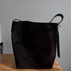 Madewell - NWOT Essential bucket tote in Dark Carob